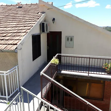 Διαμέρισμα Rozalija *