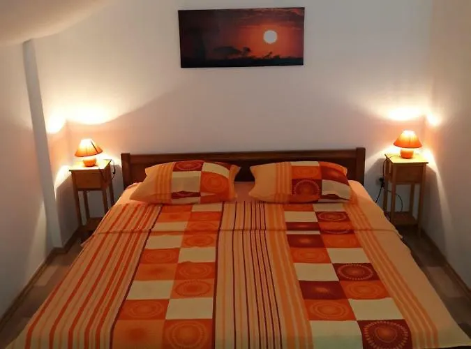 Rozalija Apartment *